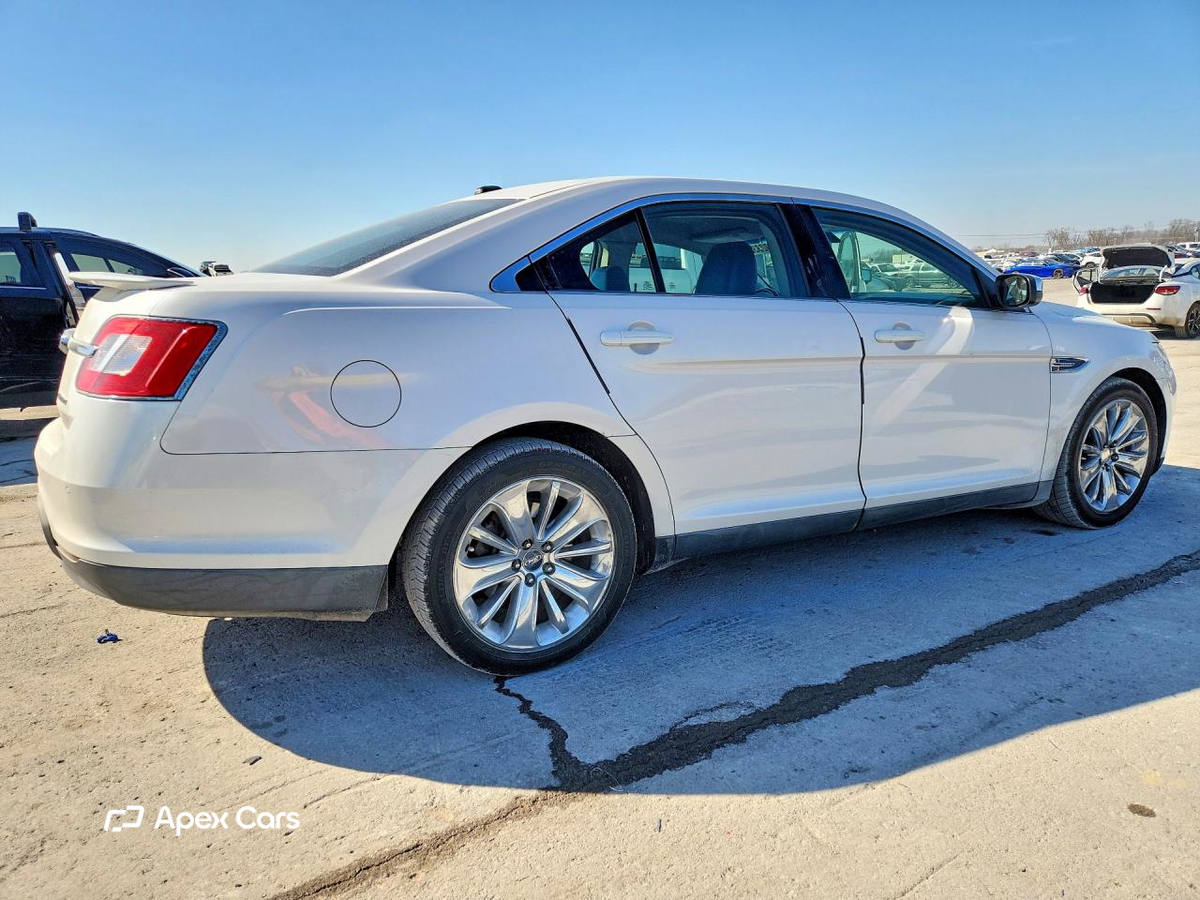 Ford Taurus 2011