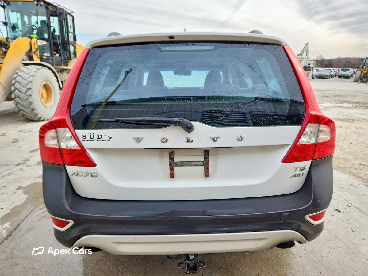 Volvo XC70 2011