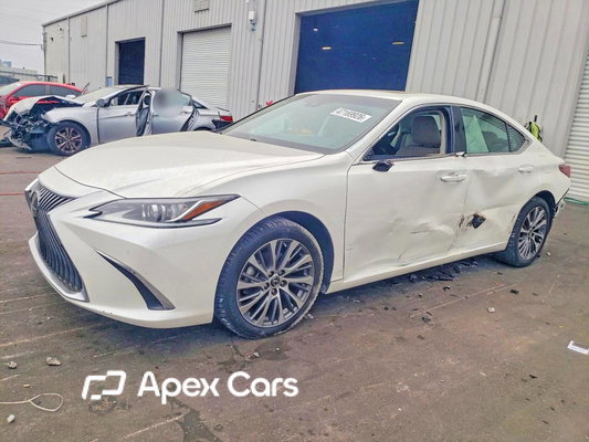 Lexus ES 2019 - Image 1 of 5