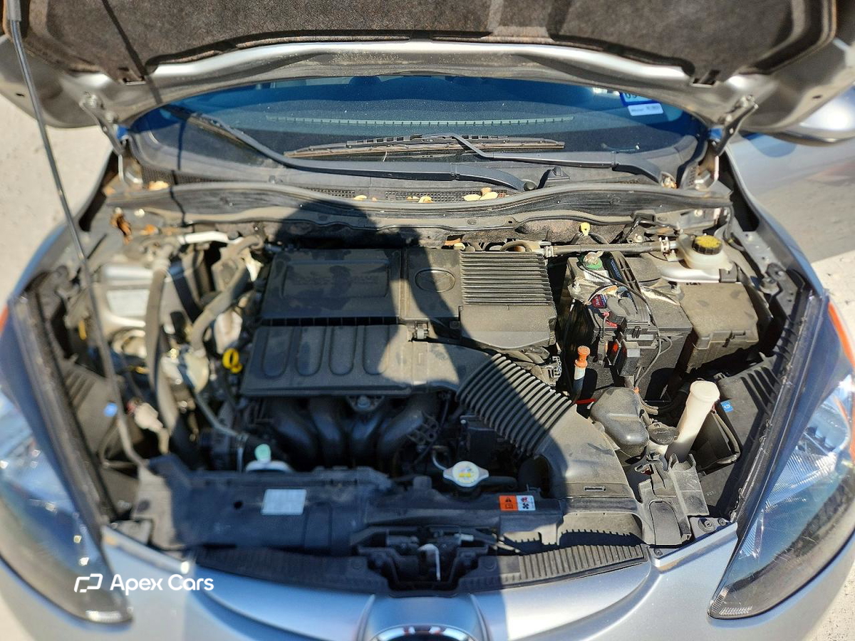 Mazda 2 2013