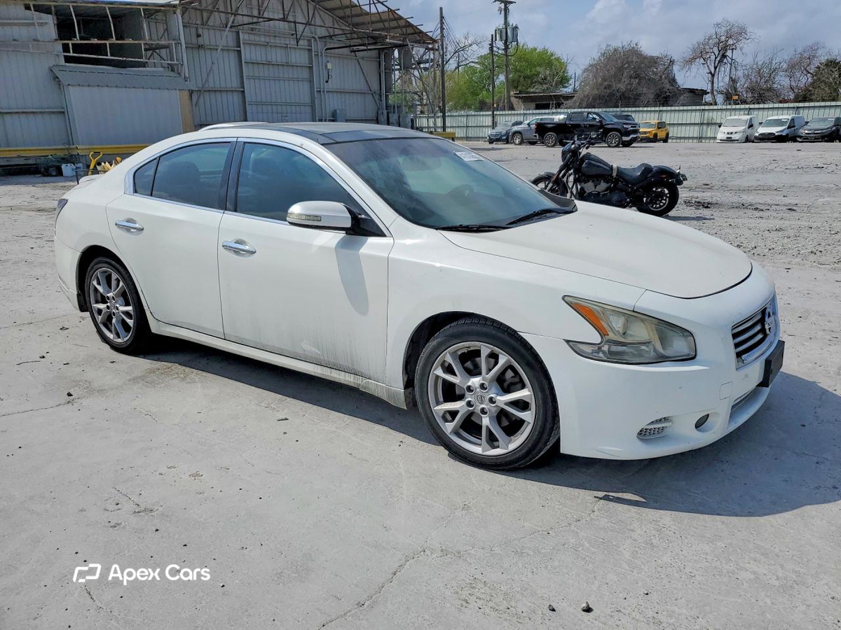 Nissan Maxima 2012
