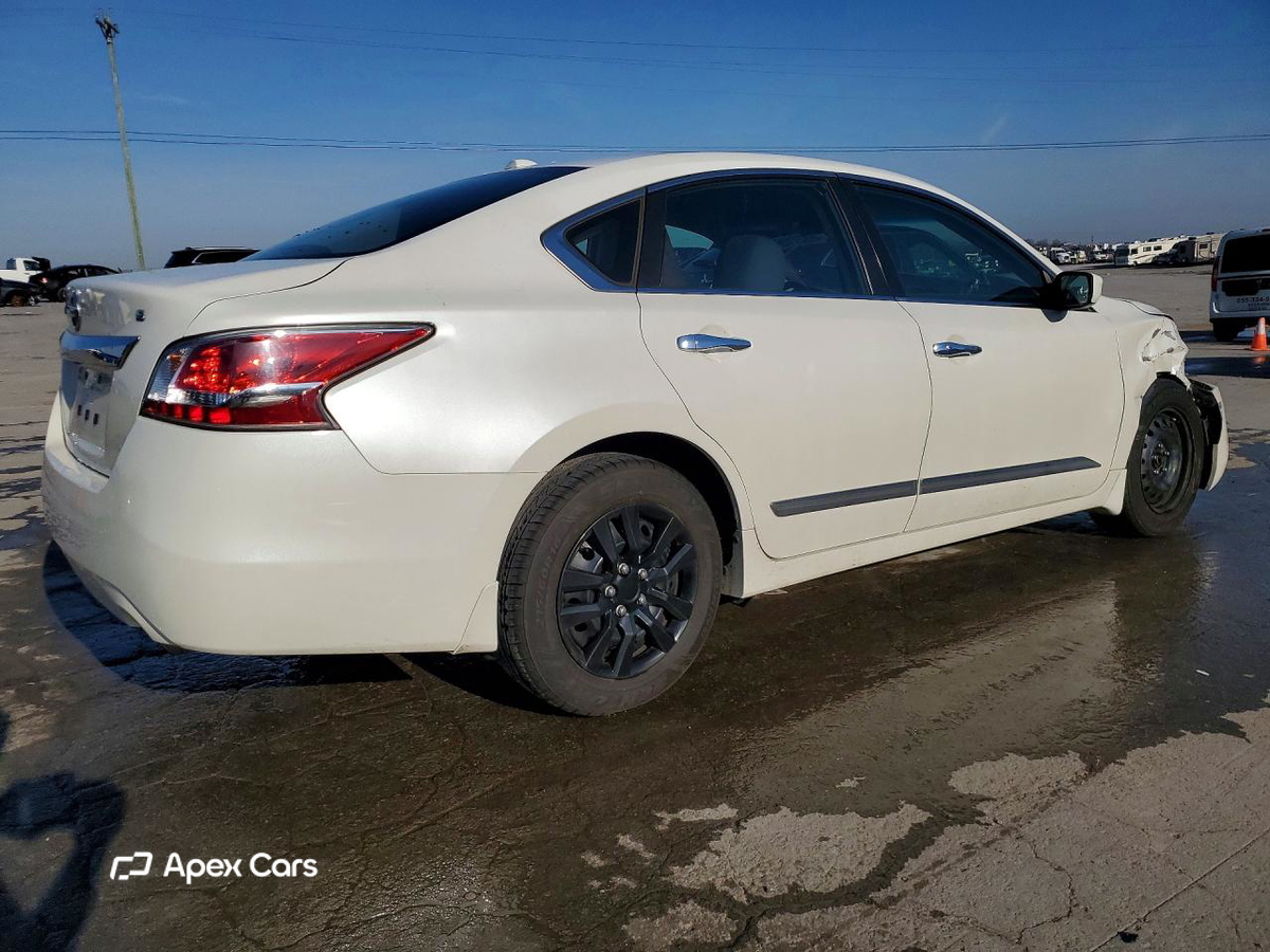 Nissan Altima 2015