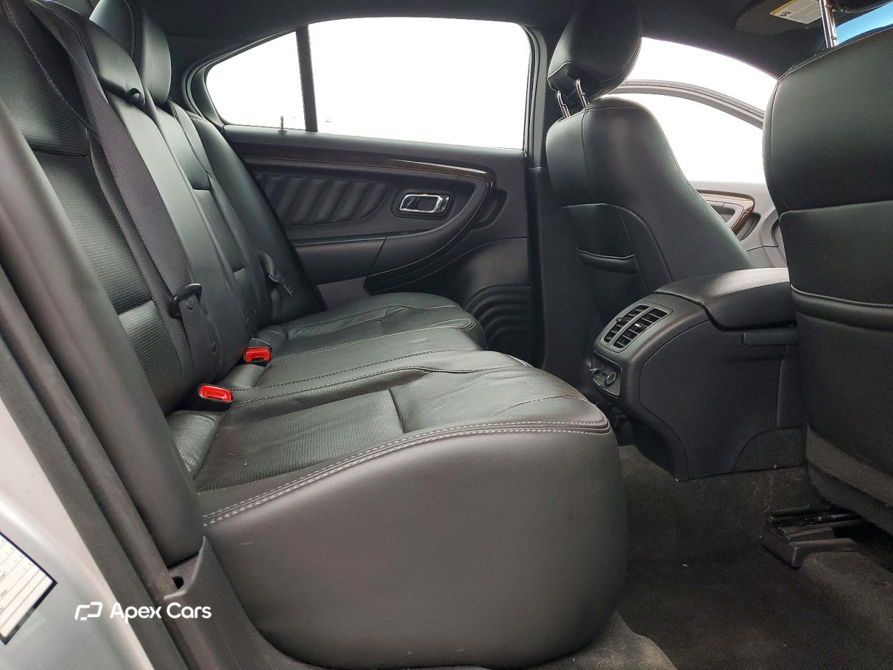 Ford Taurus 2015