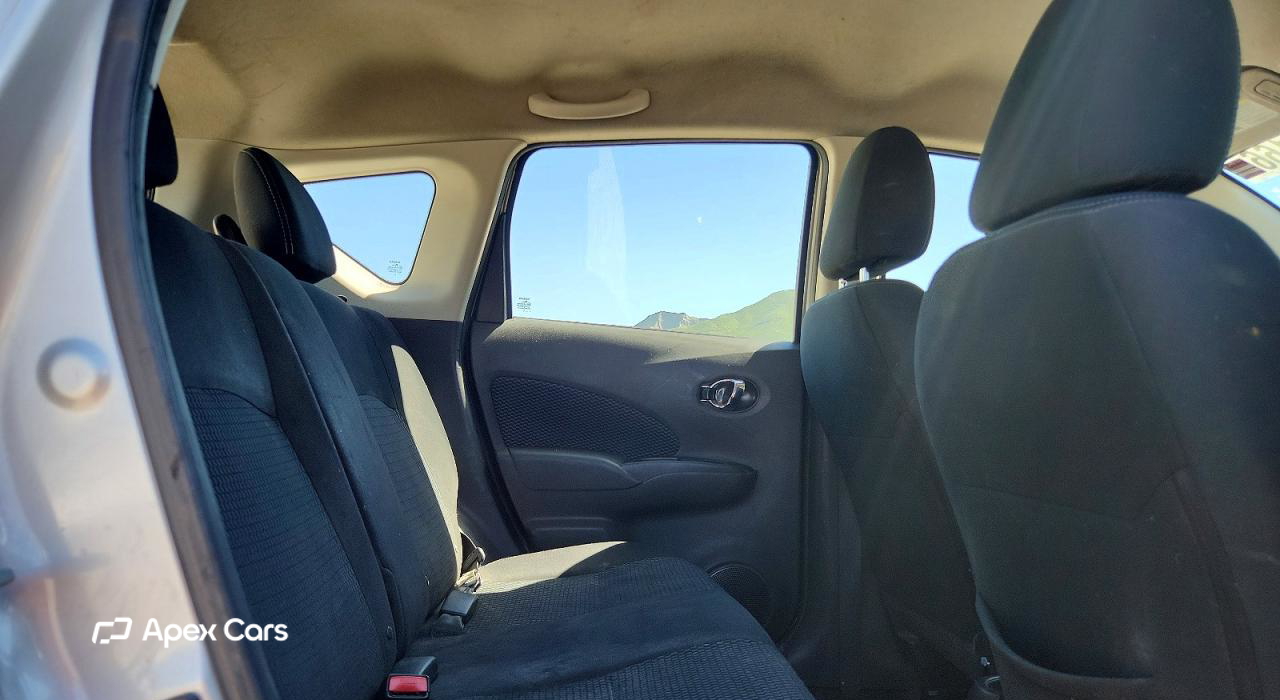 Nissan Versa 2016