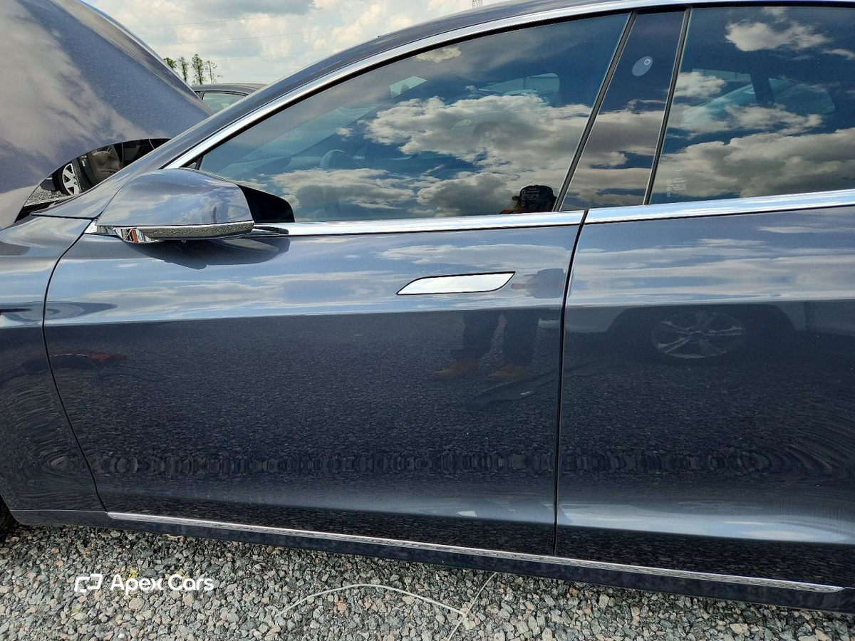 Tesla Model S 2019