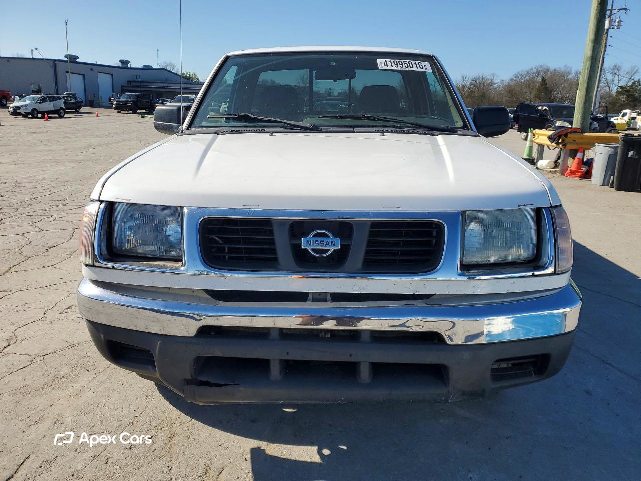 Navara (Frontier) 2000