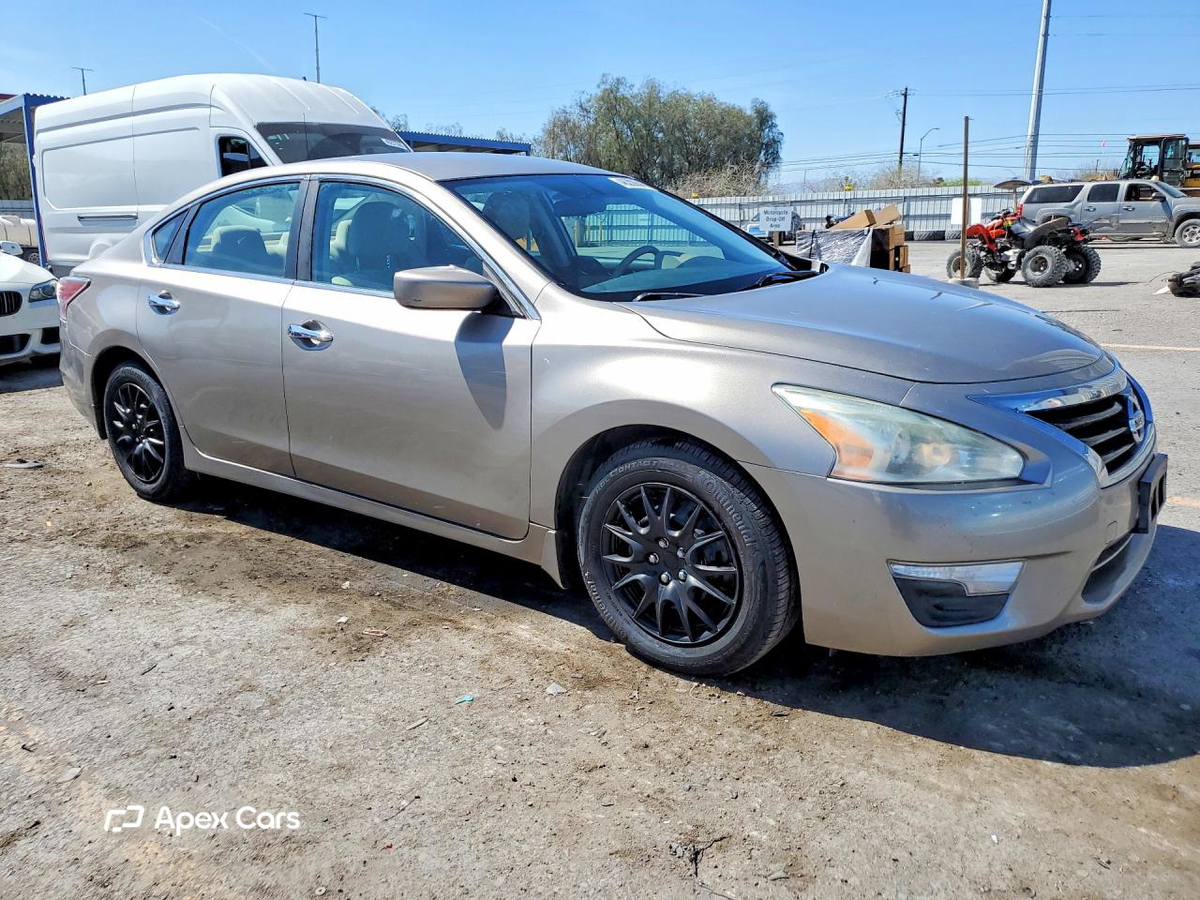 Nissan Altima 2015