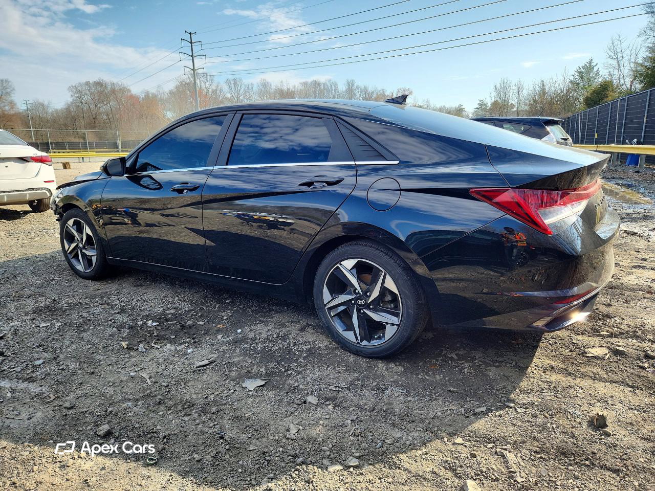 Hyundai Elantra 2021