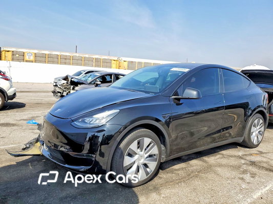Tesla Model Y 2023 - Image 1 of 13