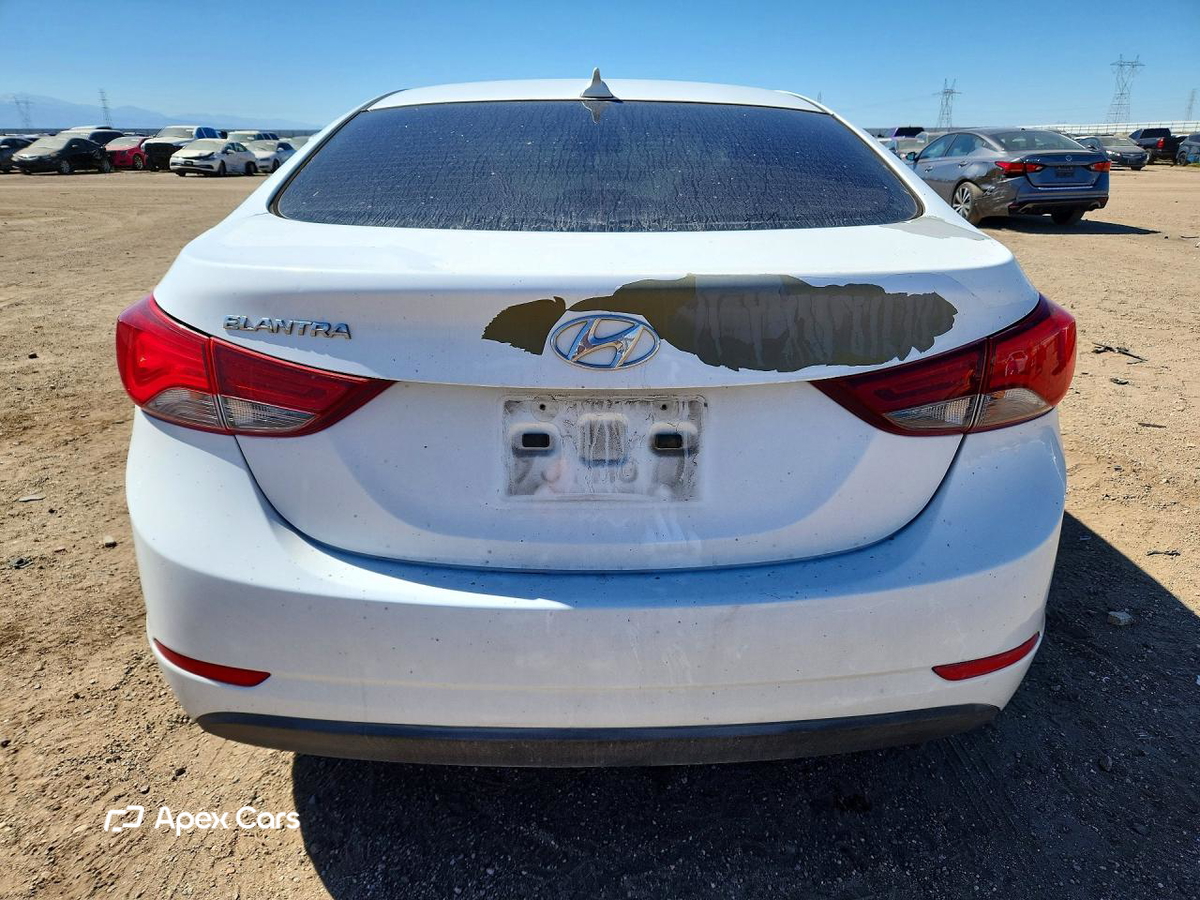 Hyundai Elantra 2016