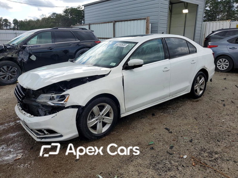 Volkswagen Jetta 2017 - Image 1 of 12