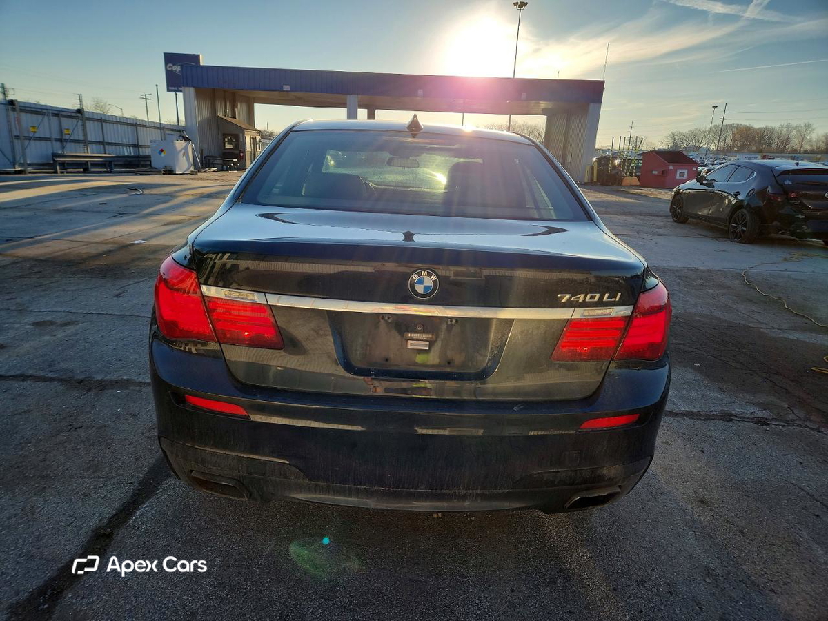 BMW Series 7 2014