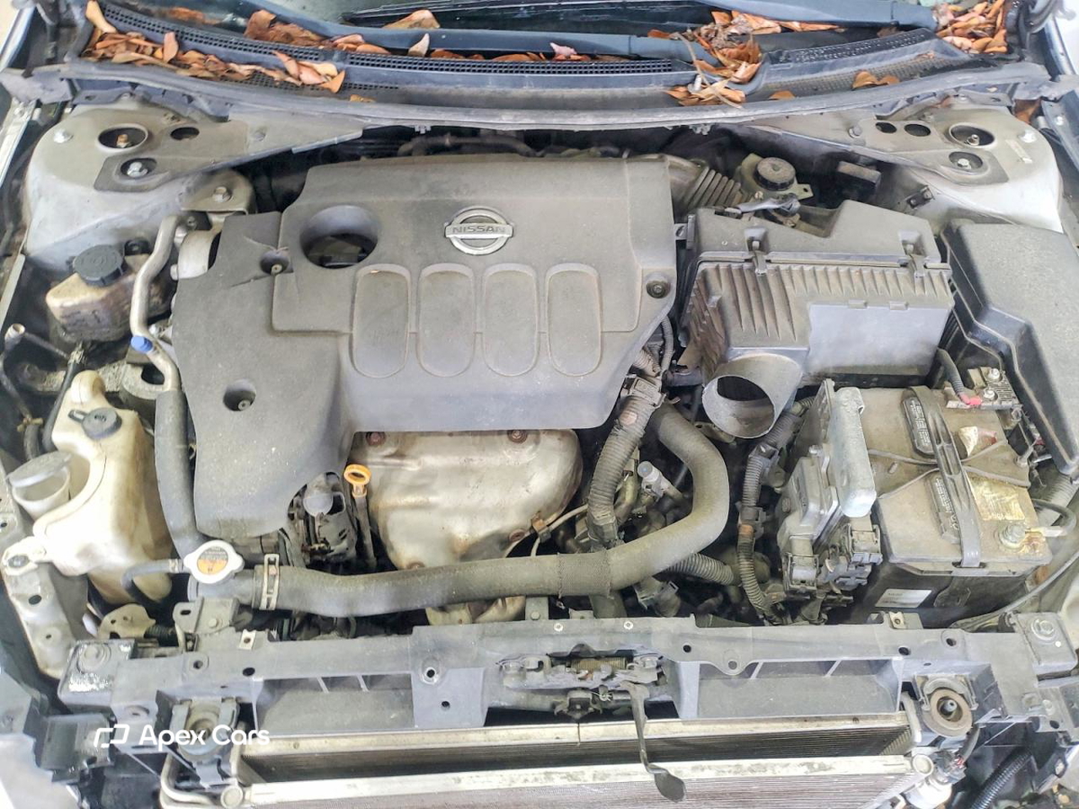 Nissan Altima 2010