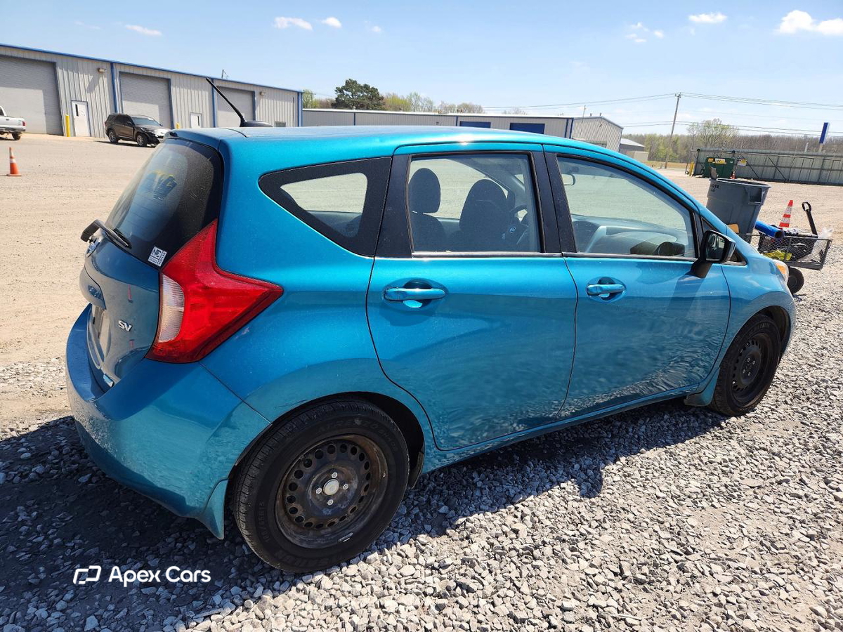 Nissan Versa 2015