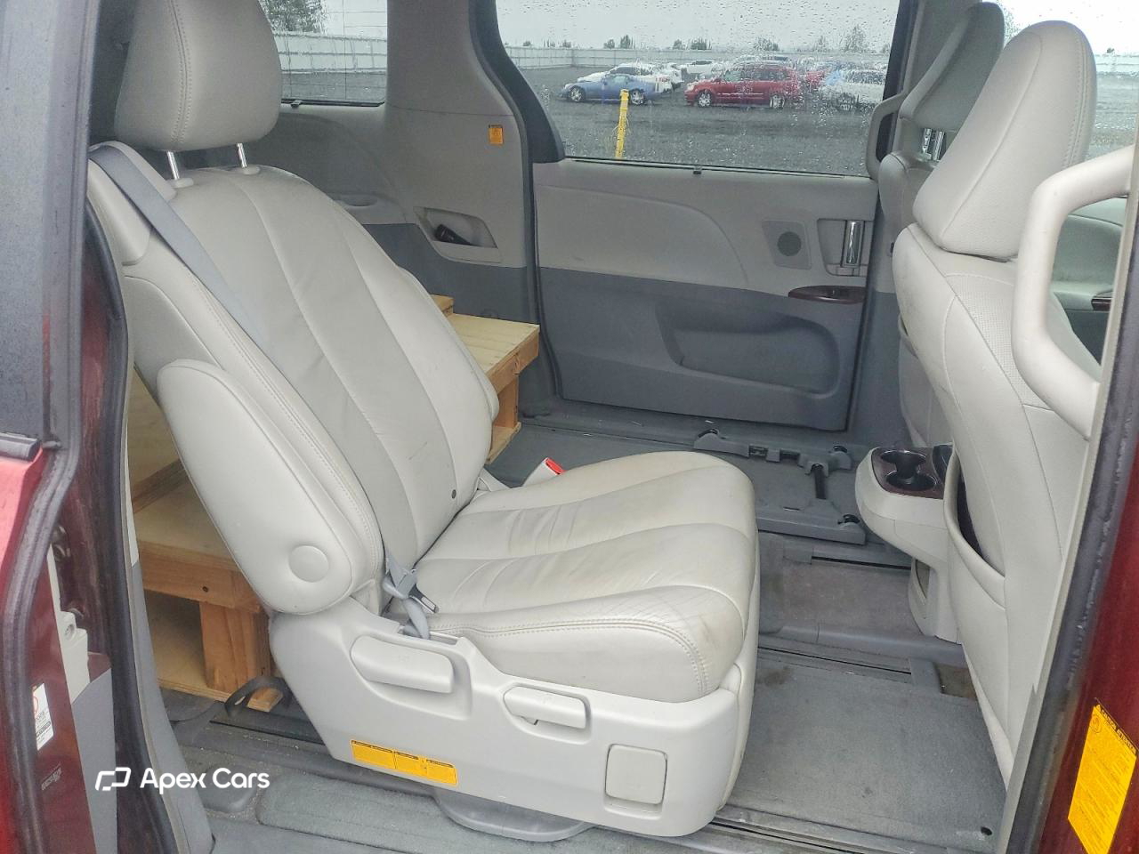 Toyota Sienna 2012