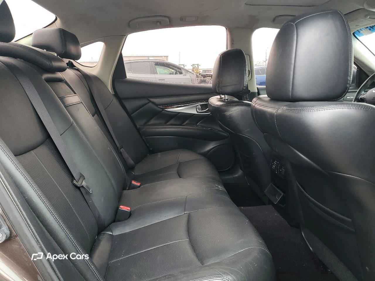 Infiniti Q70 2017