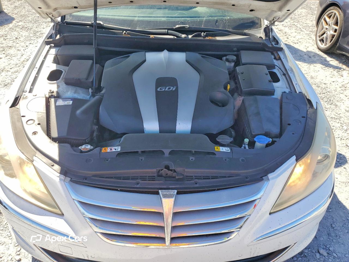 Hyundai Genesis 2013