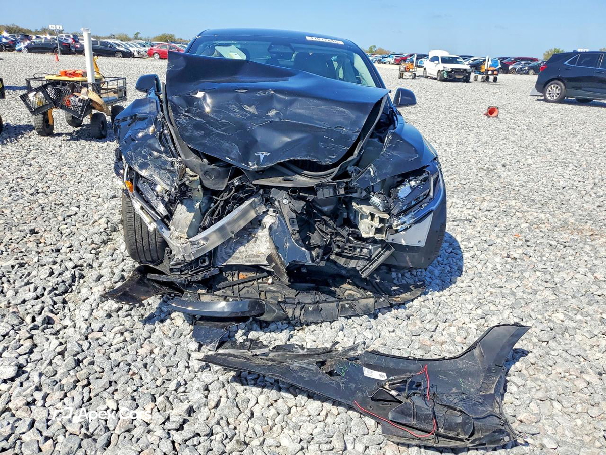 Tesla Model 3 2025
