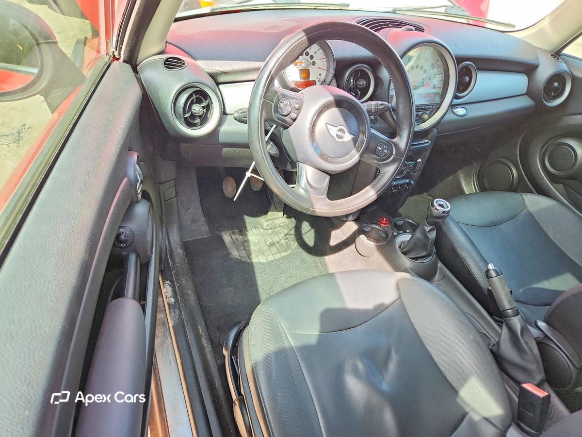 MINI Cooper 2012