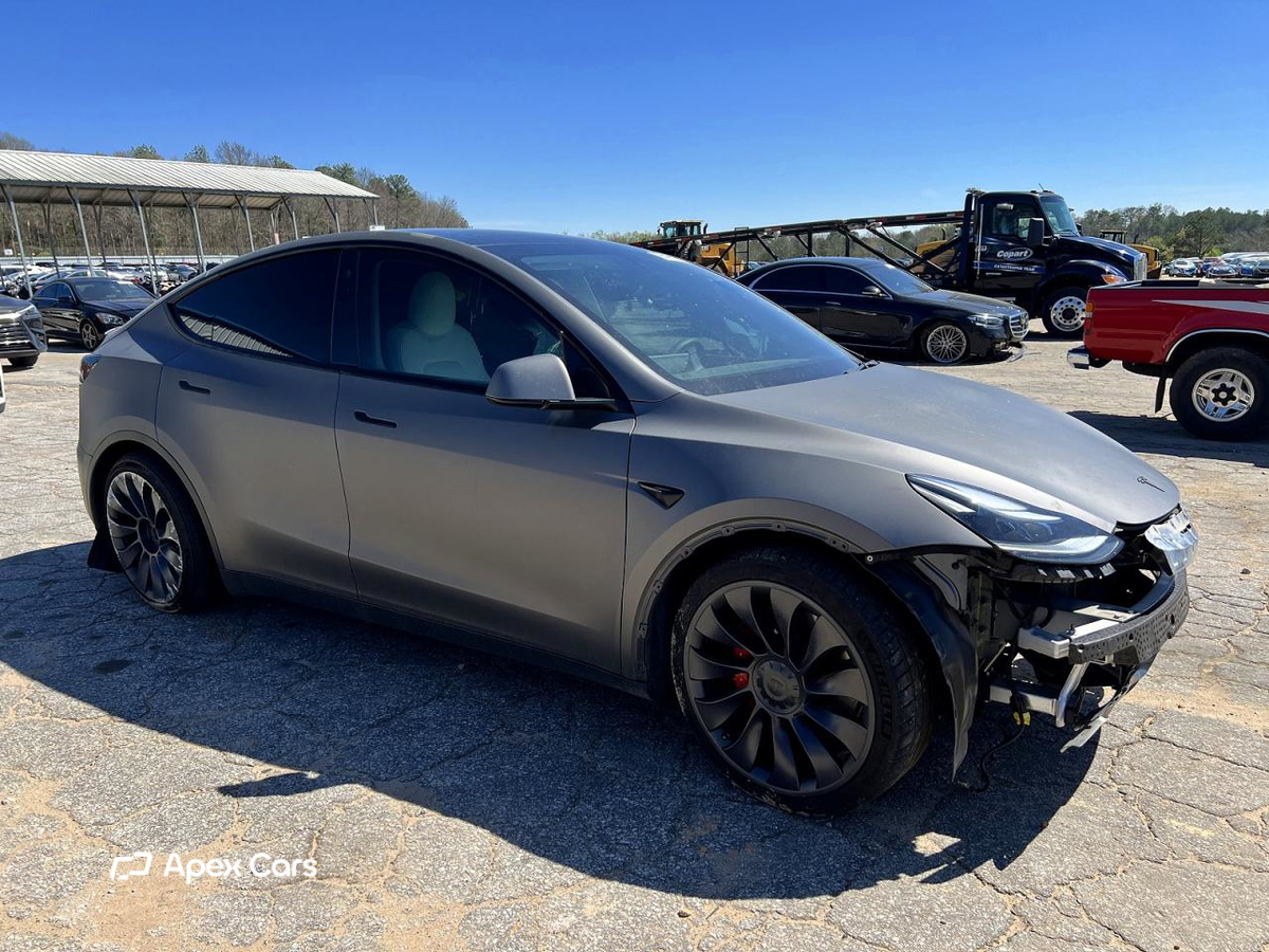 Tesla Model Y 2021