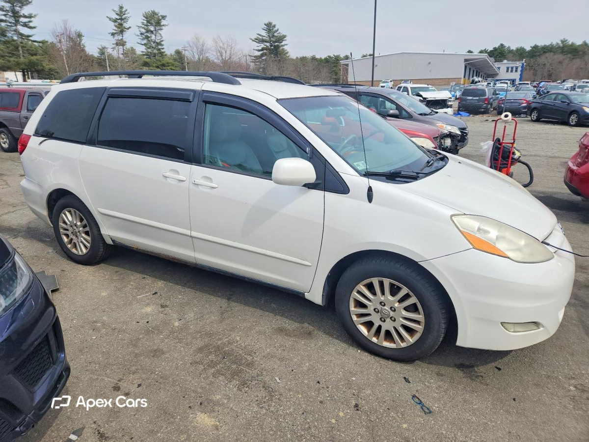 Toyota Sienna 2010