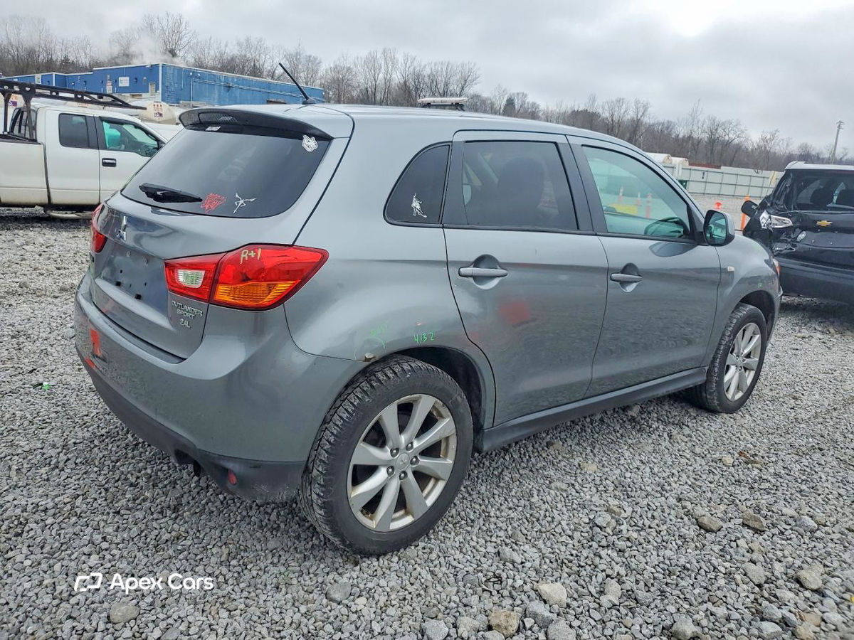Mitsubishi Outlander 2015