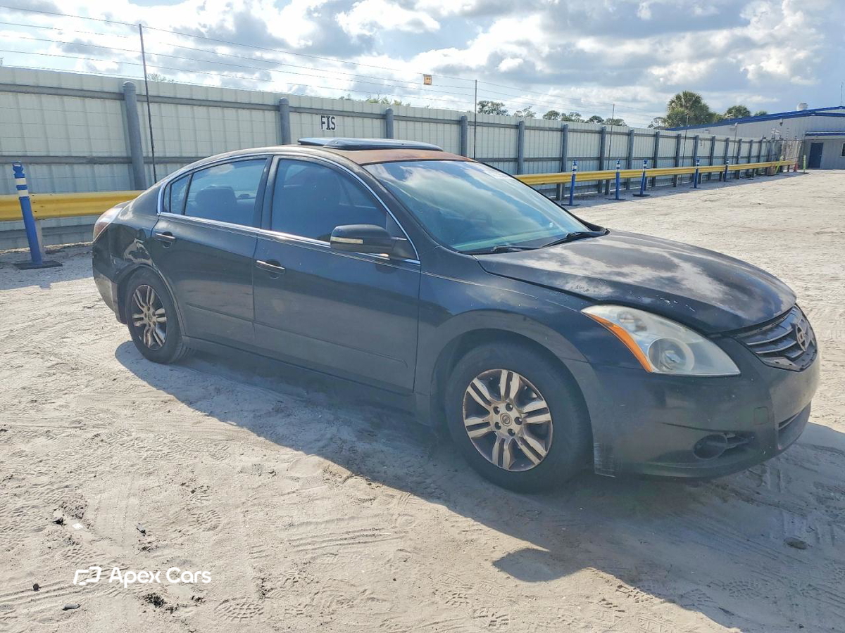 Nissan Altima 2010