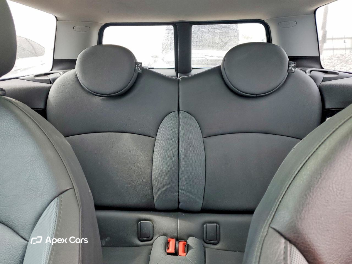 MINI Cooper 2010