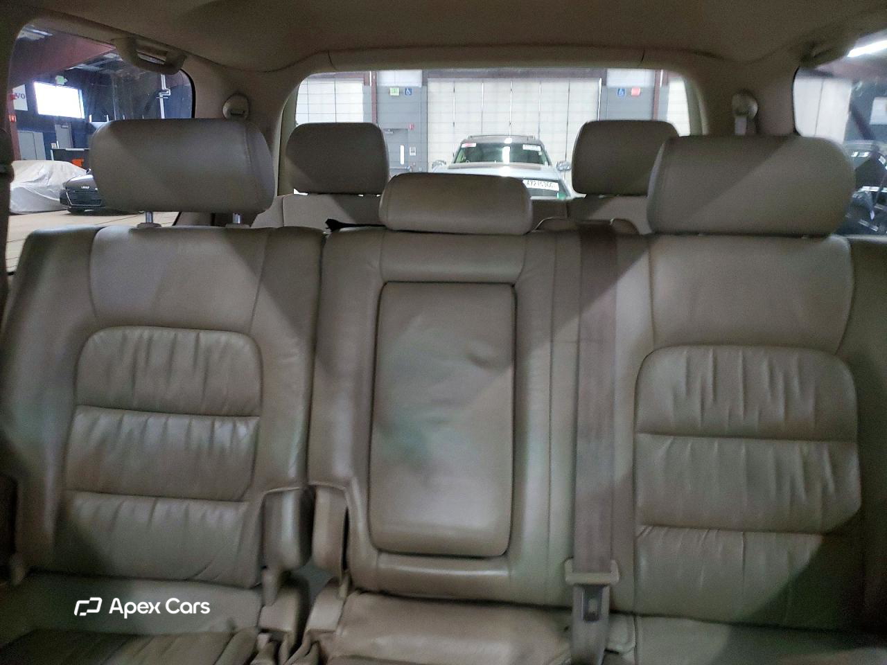 Lexus LX 2004