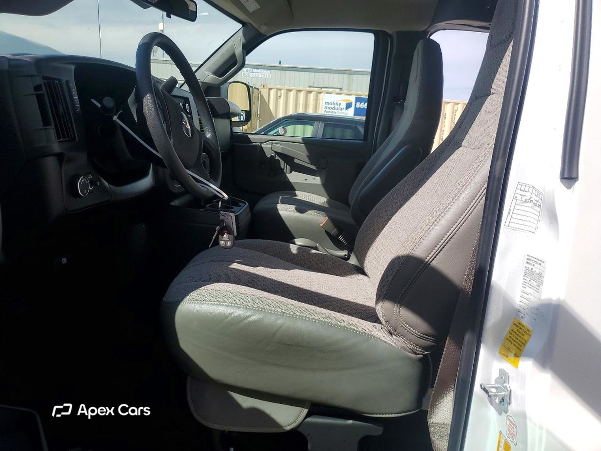 Chevrolet Express 2025