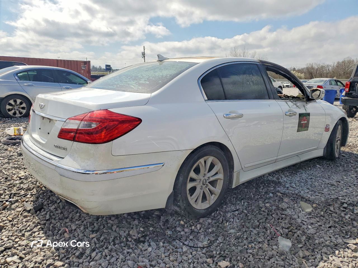 Hyundai Genesis 2012