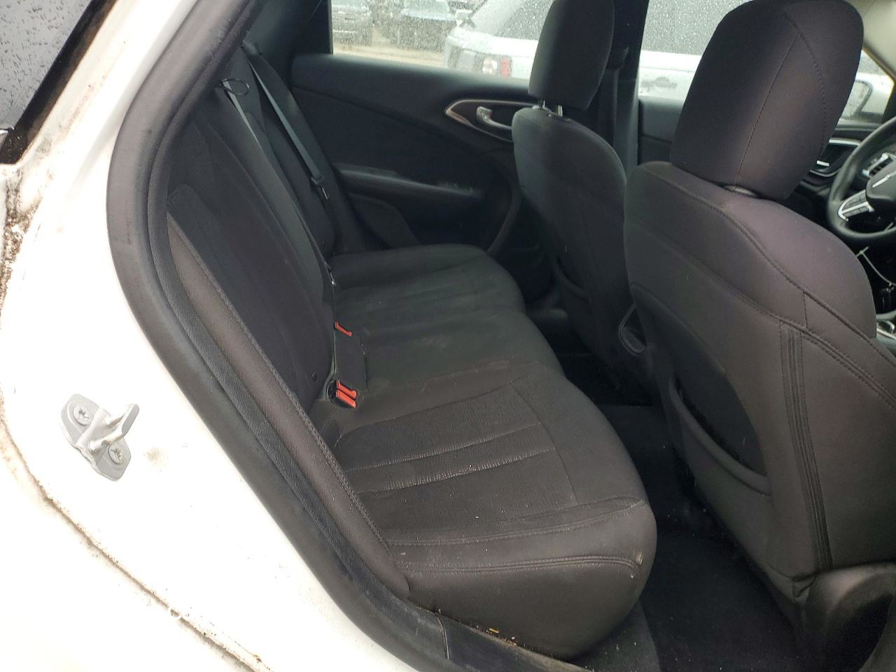 Chrysler 200 2015