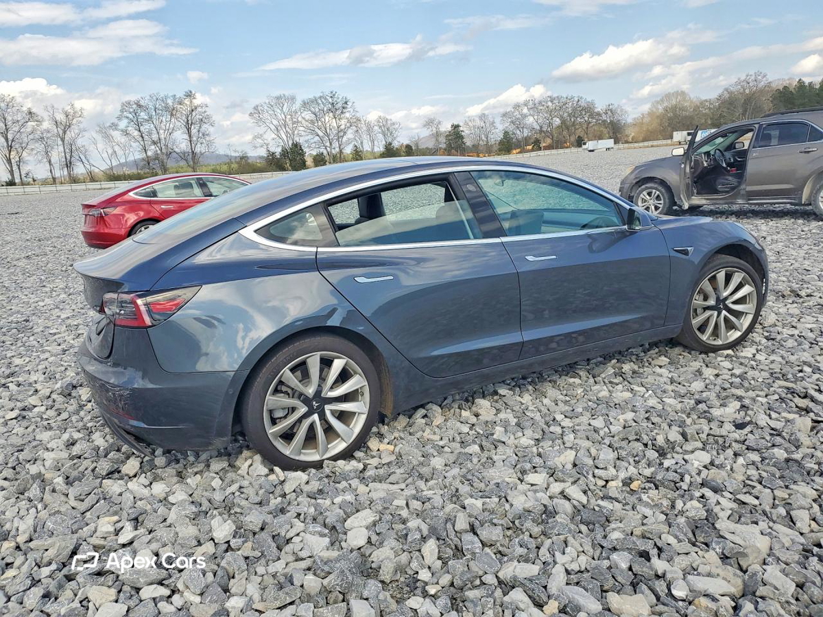 Tesla Model 3 2018