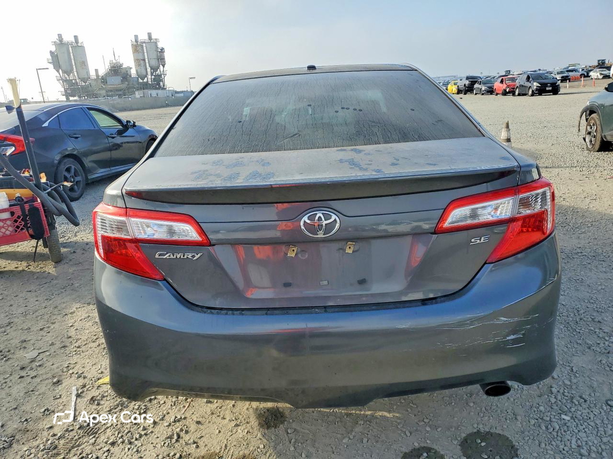 Toyota Camry 2012