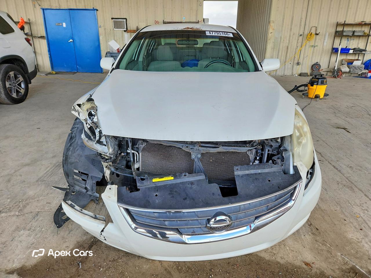 Nissan Altima 2011