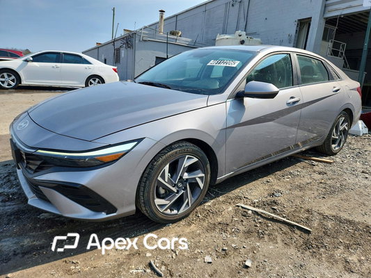 Hyundai Elantra 2025 - Image 1 of 12