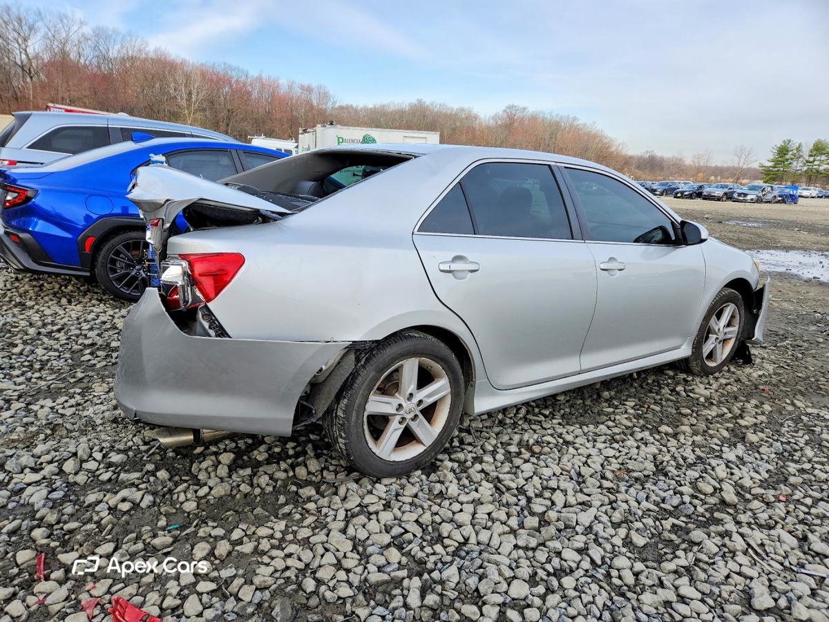 Toyota Camry 2012