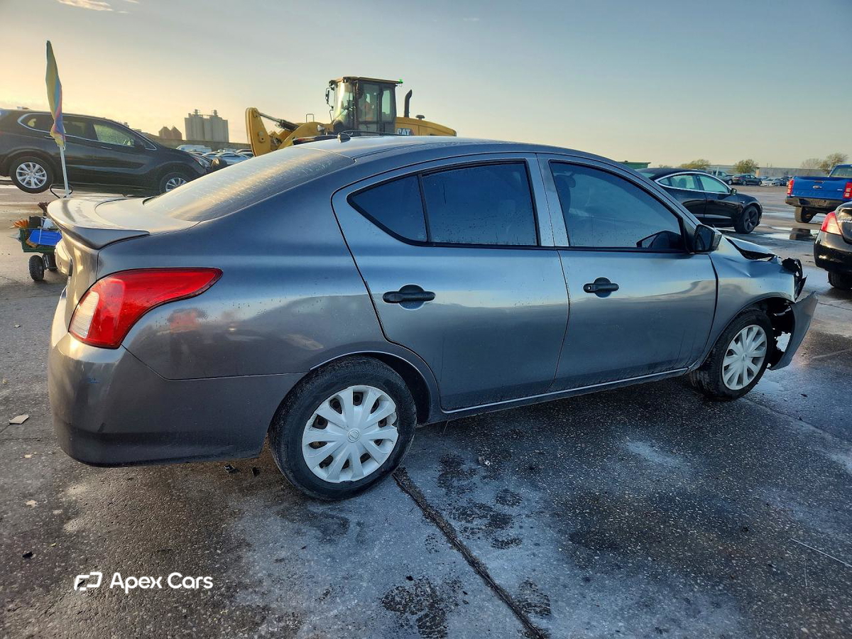 Nissan Versa 2019