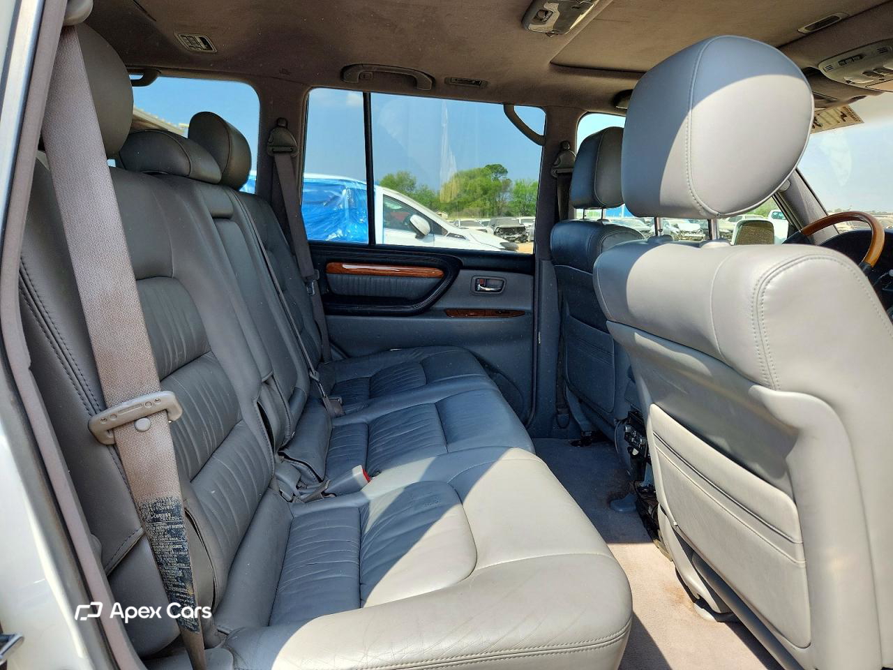 Lexus LX 2006