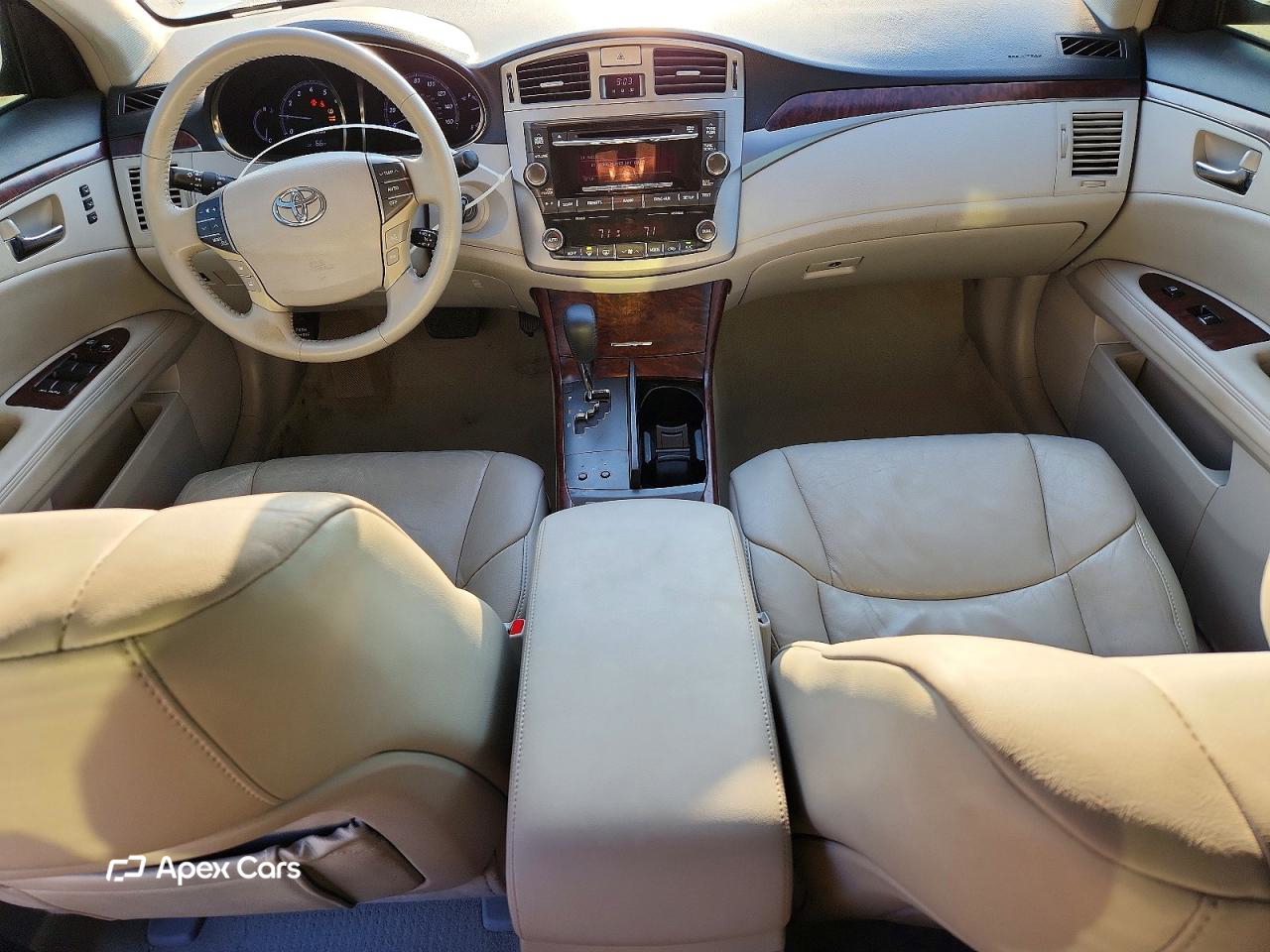 Toyota Avalon 2011