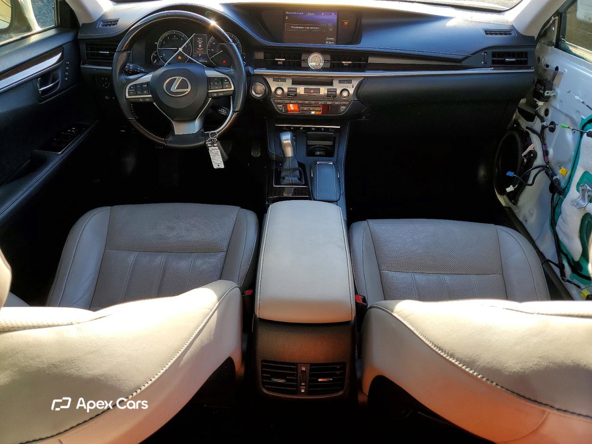 Lexus ES 2017