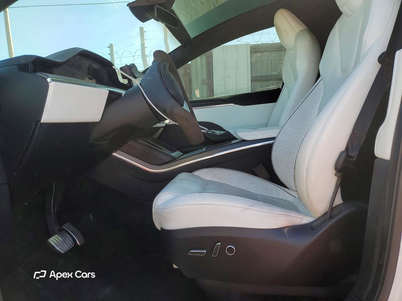 Tesla Model X 2022