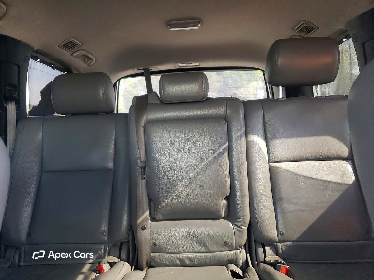 Toyota Sequoia 2010