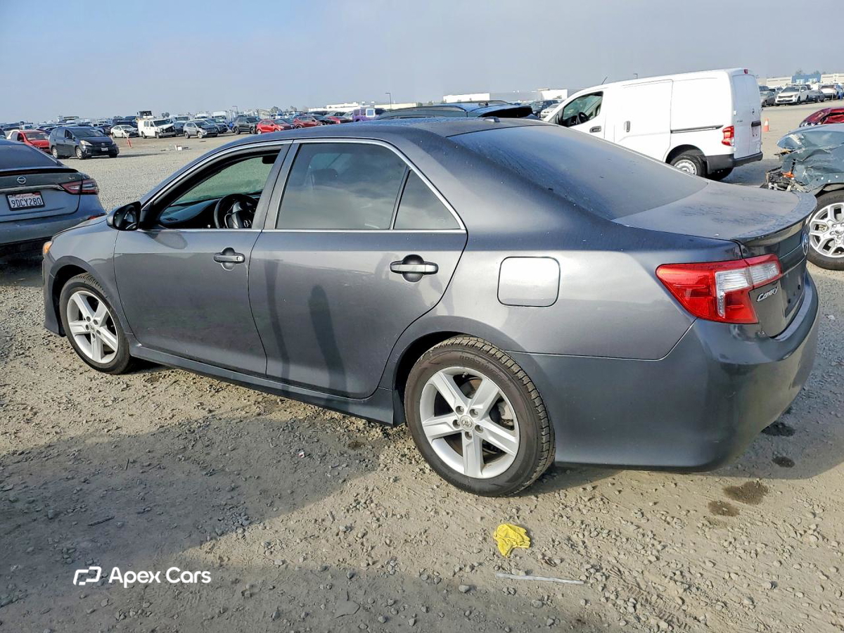 Toyota Camry 2012