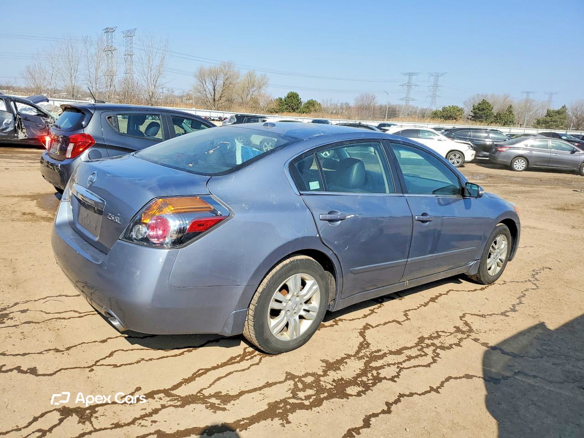 Nissan Altima 2011