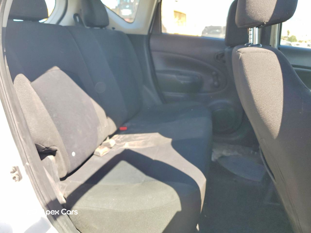 Nissan Versa 2016