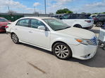 Toyota Avalon 2011