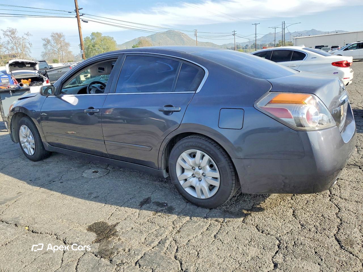 Nissan Altima 2010