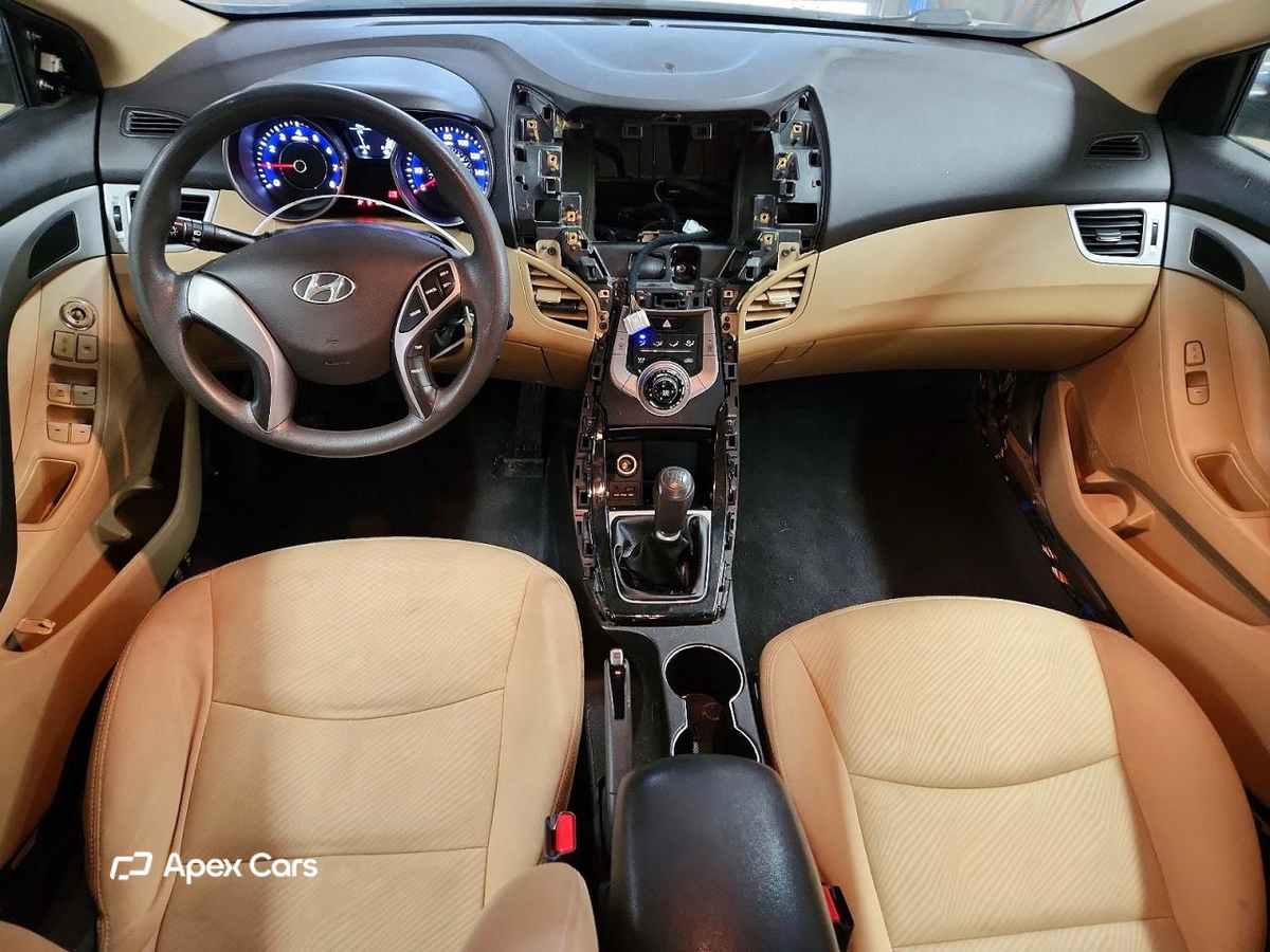 Hyundai Elantra 2013