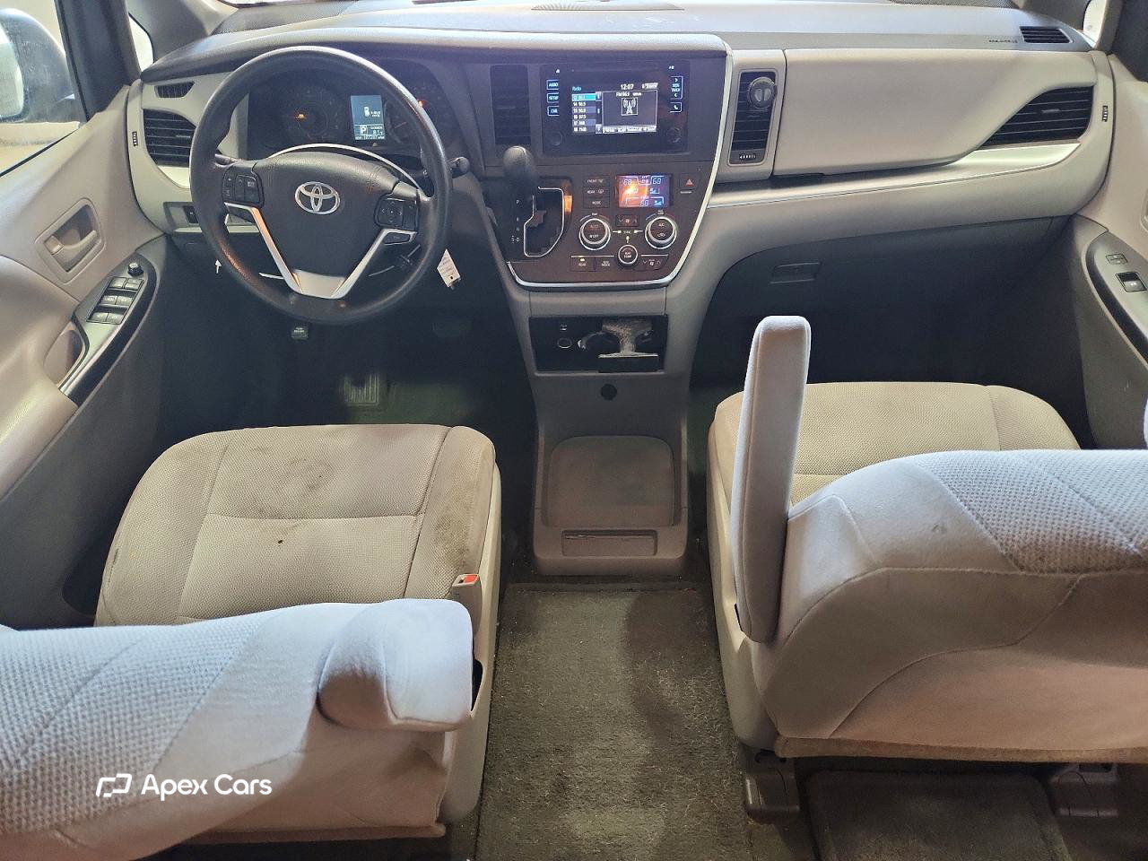Toyota Sienna 2015